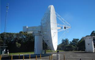 The 12-m VGOS VLBI antenna (2017).